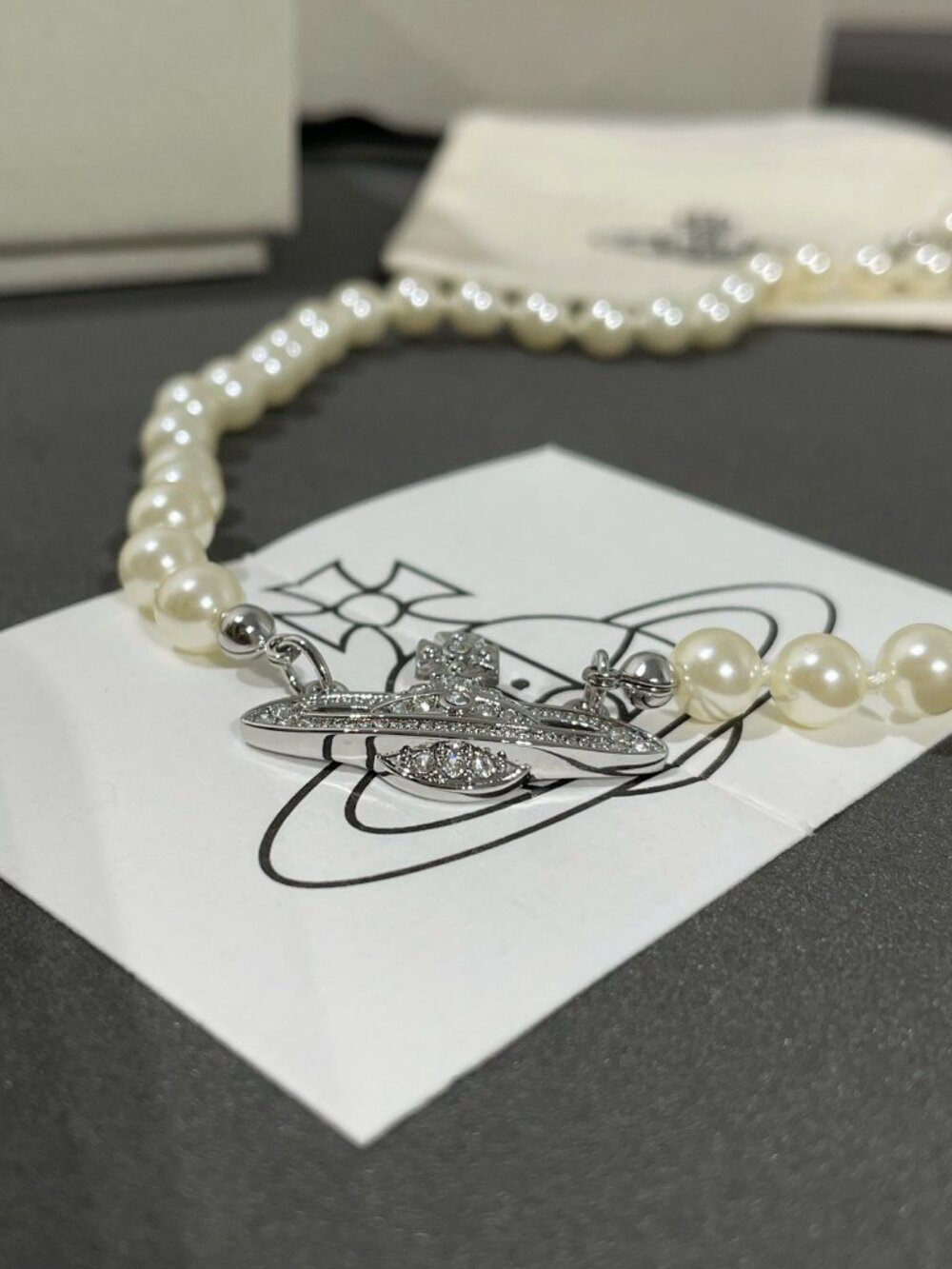 Vivienne Westwood Silver-Tone Pearl Orb Pendant Choker Necklace